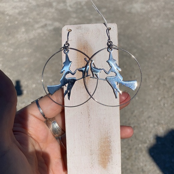 Stainless Steel Witches Broom & Cat ๐ด - Picture 5 of 6